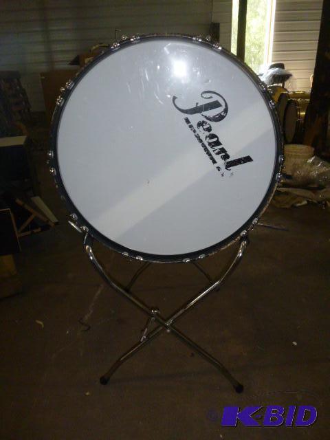 lot 29 image: Pearl Bass Drum with Stand...