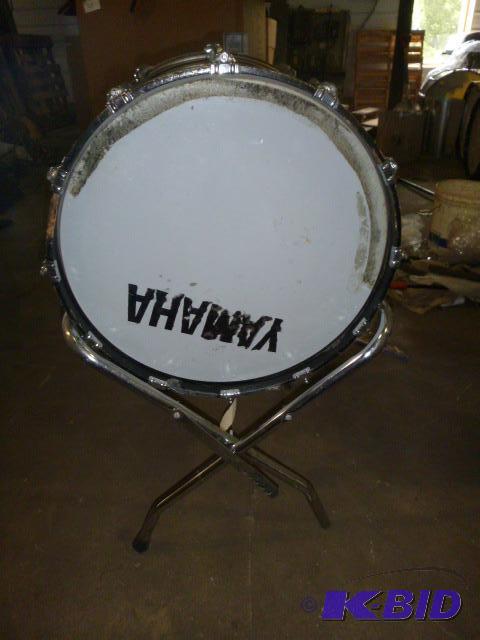 lot 30 image: Yamaha Bass Drum with Stand...