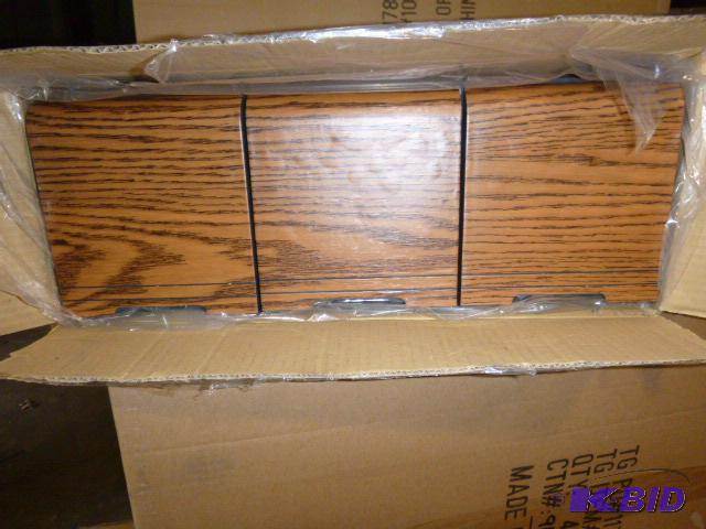 lot 50 image: 32 NEW CD Holders...