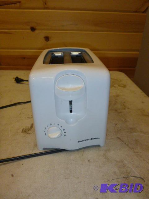 lot 61 image: Proctor-Silex&nbspToaster Tested and works....