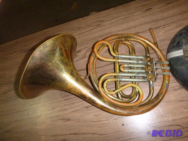 lot 8 image: Holten French Horn with Case No mouth piece -...