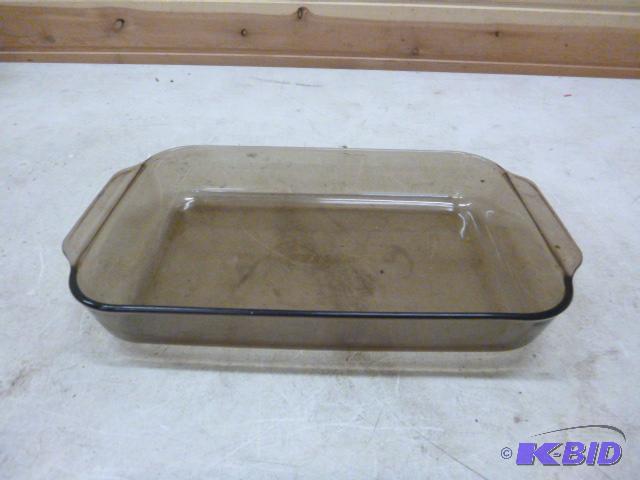 lot 95 image: Pyrex Baking Dish 8 12" X 13"...