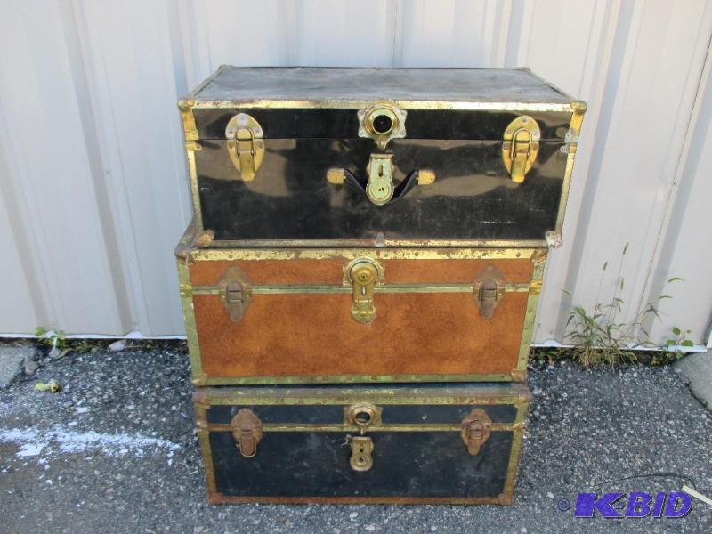 3 trunks...