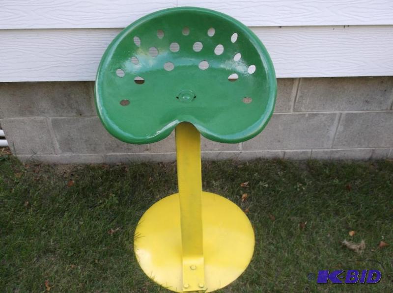 lot 1 image: Implement seat stool painted John Deer green ...