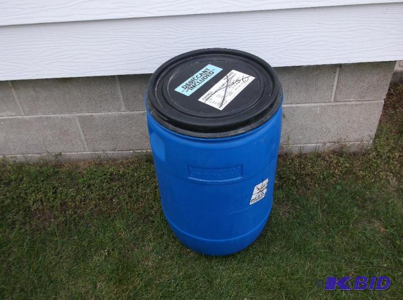 lot 16 image: Food grade 20 gallon barrel....