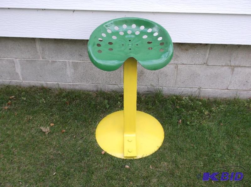 lot 2 image: Implement seat Painted John Deer green would ...
