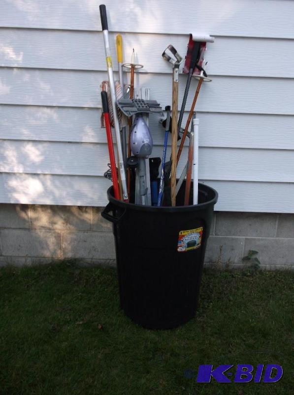 lot 32 image: 32 Gallon garbage can full of goodies ice scr...