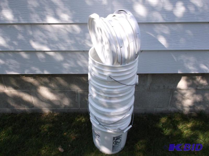 lot 47 image: Lot with 6-5 gallon food grade pails with lid...