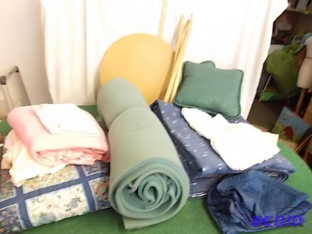 Large Lot-Bedding, Sheets, Blankets, Foam, 3-...