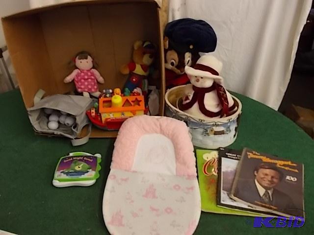 Box Lot - Toys, Dominoes, Training Wheels, An...