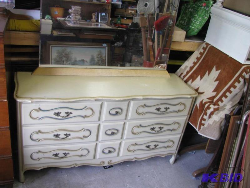 lot 3 image: Sturdy French provincial 9 drawer dresser wit...
