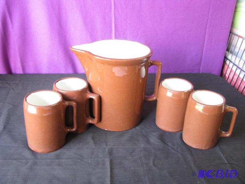 lot 44 image: Vintage 1930s root beer Buckeye Pottery ston...
