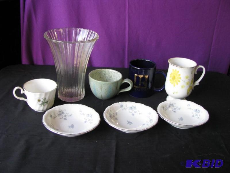 lot 46 image: misc serving items 3 Bavarian dishes 4 coffe ...