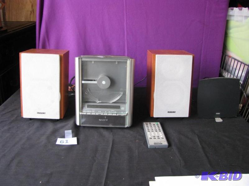 lot 61 image: Sony small stero AMFM CD player with remote ...