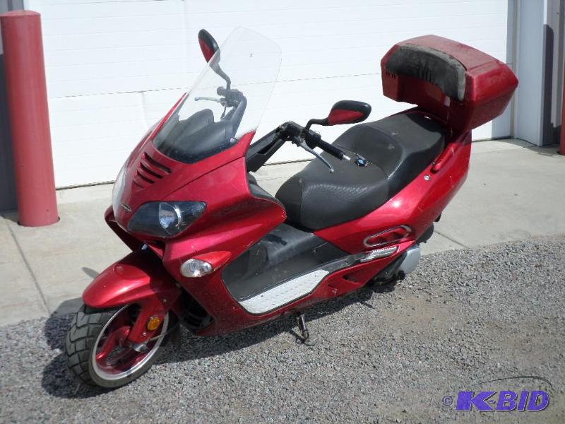 lot 1 image: 2008 Roketa Cyprus 250 Moped, 1749 Miles, Ele...