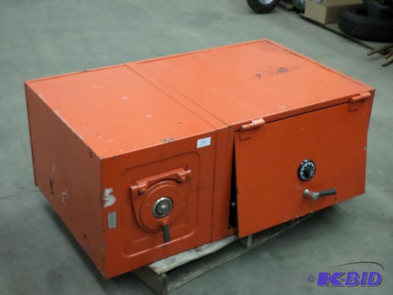 lot 14 image: Vintage Two-Compartment Safe, Upper (Smaler) ...