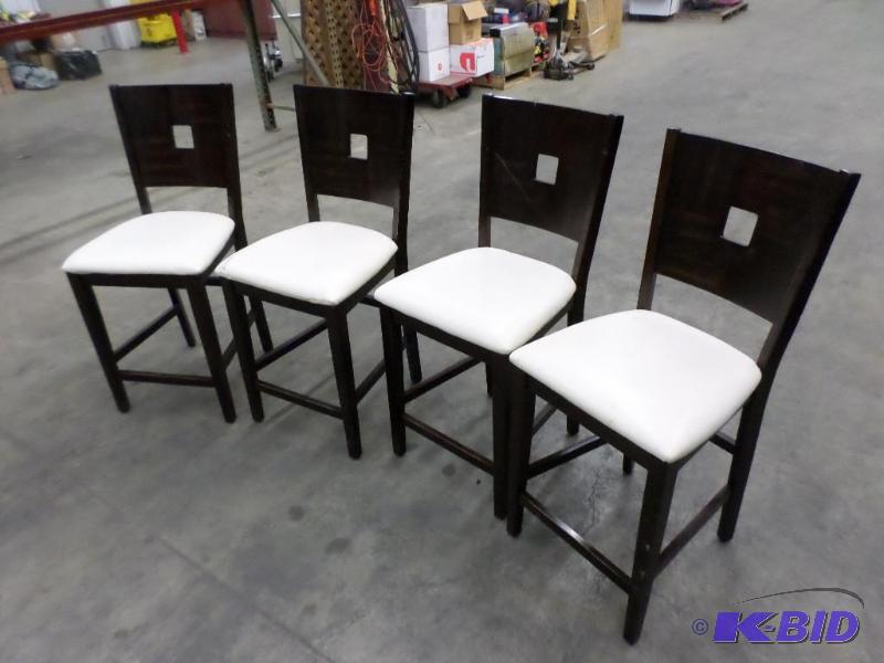 lot 22 image: (4) Solid Wood Chairs With Cushioned Seats (O...
