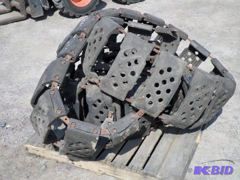 lot 3 image: Set Of Skidloader Tracks, For 12" Tires,...