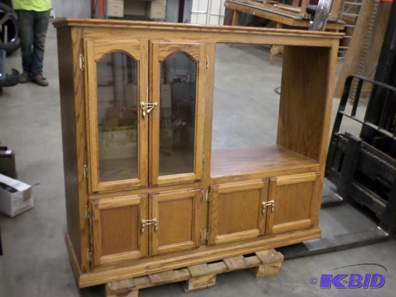 lot 44 image: 18&quotx48&quotx60" Rolling Entertainm...