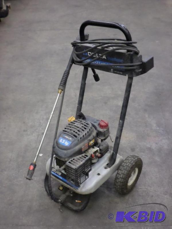 lot 52 image: Delta 2450PSI 6.5HP Pressure Washer With Hose...
