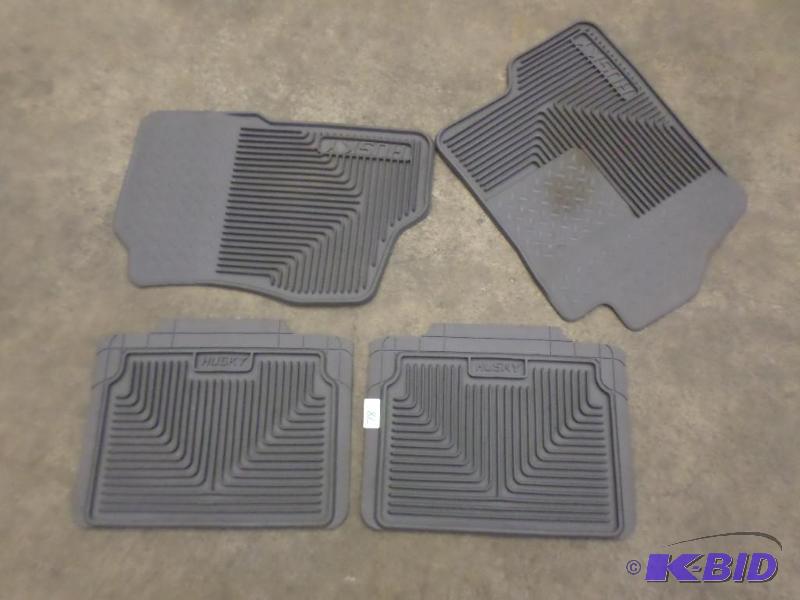 lot 78 image: Husky 07-13 GM Crew Cab Floor Mat Set...