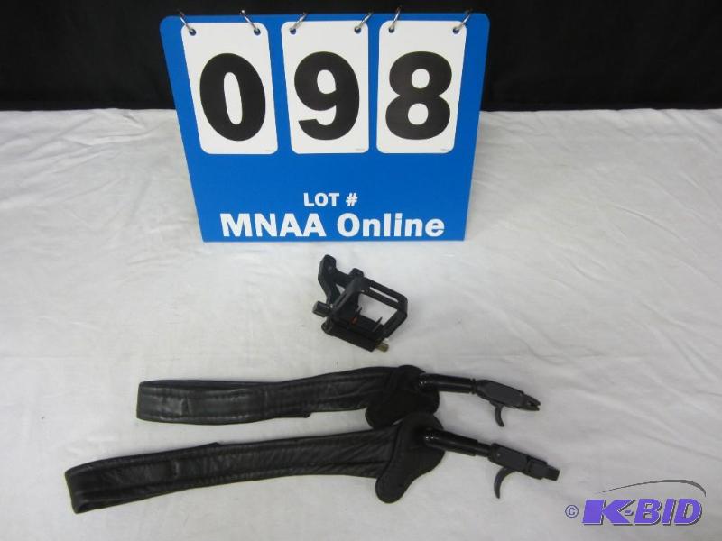 lot 00098 image: Lot of Bow Hunting Accessories Sight Arrow Release