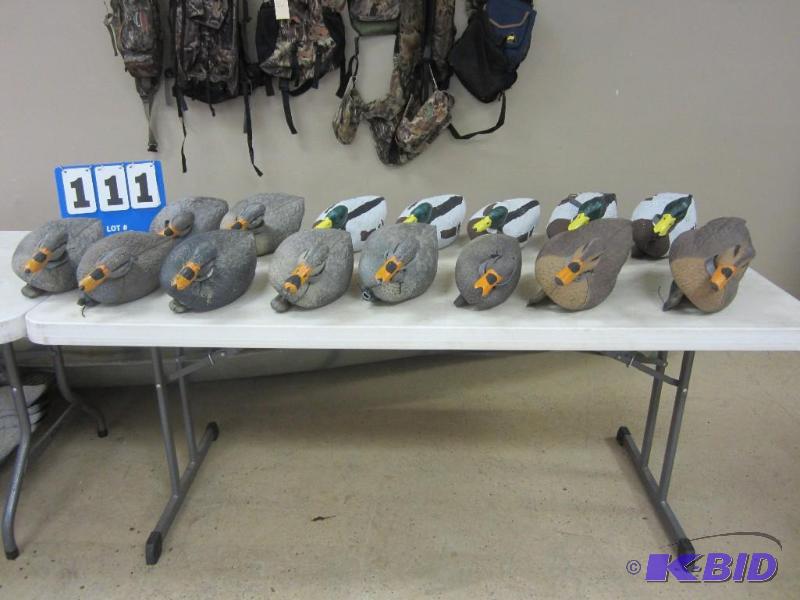 lot 111 image: Lot of 15 Hunting Duck Decoys