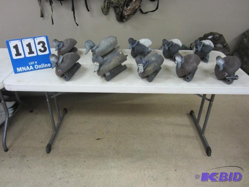 lot 113 image: Lot 10 Hunting Duck Decoy