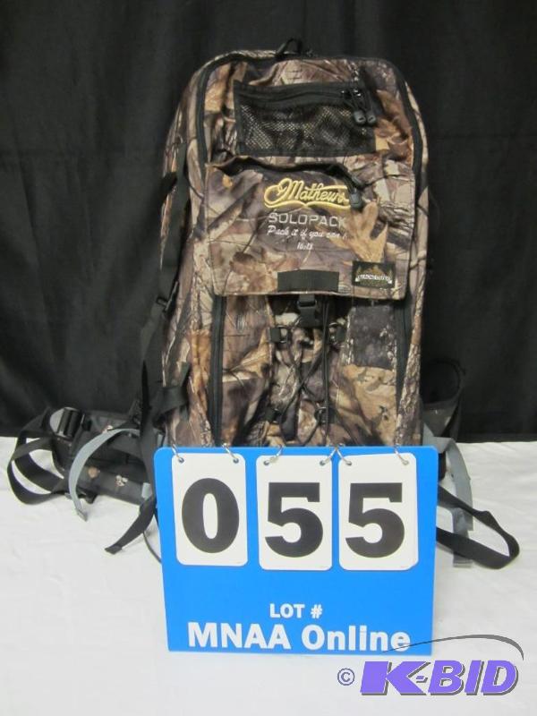 lot 55 image: Black Creek Mathews Solo Pack 1613 Hunting Bow Camouflage