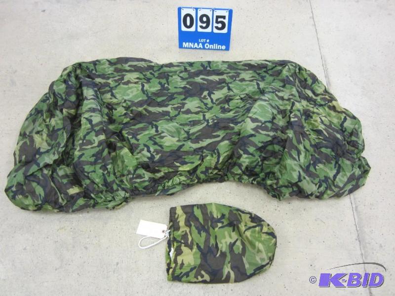 lot 95 image: Lot of Nylon Camouflage Bags Sacks