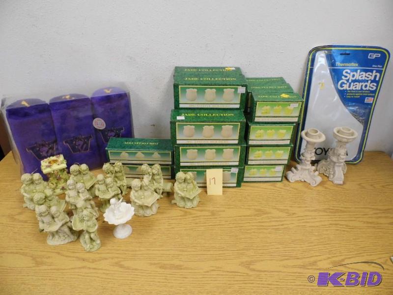 lot 17 image: Lot of New Misc Items