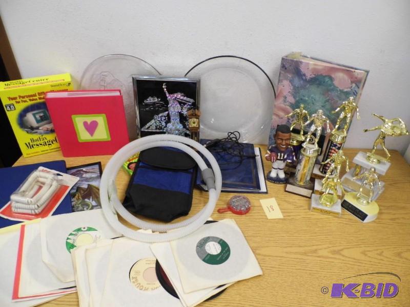 lot 18 image: Trophies, 45s & Photo Albums