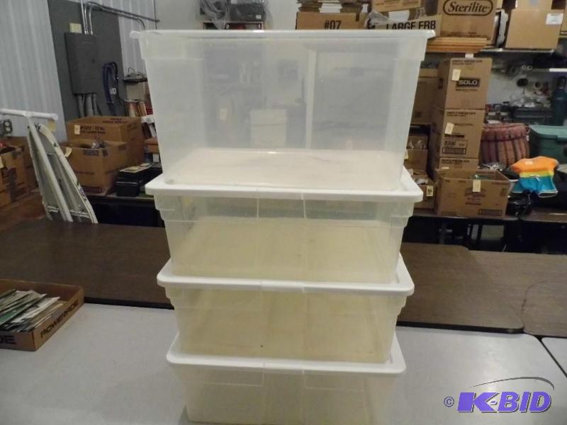 lot 38 image: 4 Sterelite Totes