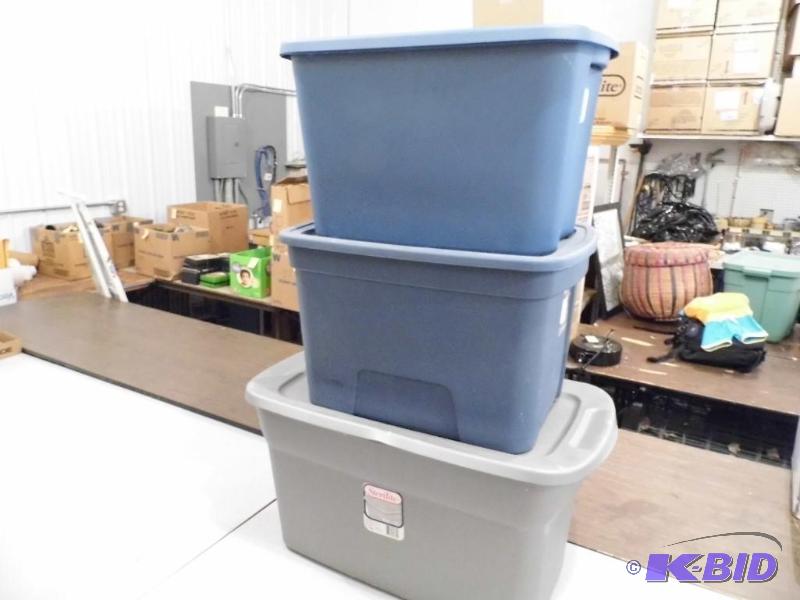 lot 49 image: 3 Totes