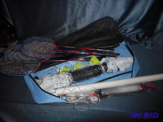 lot 113 image: Badminton Set