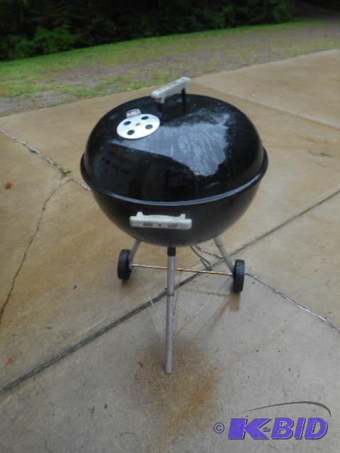 lot 126 image: Weber Grill