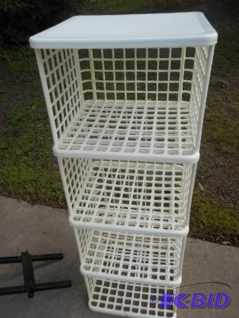 lot 145 image: Storage Unit