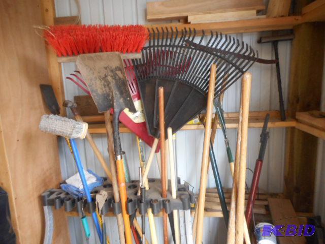 lot 166 image: Rakes,  shovels