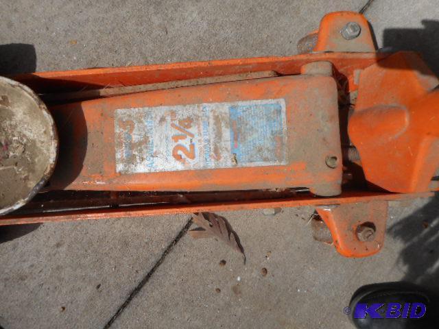 lot 185 image: Hydraulic Floor Jack