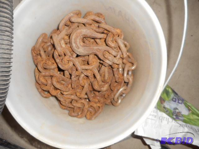 lot 189 image: Log Chains