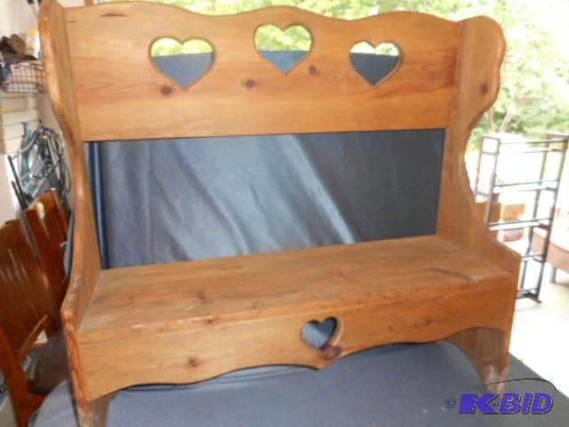lot 26 image: Small Bench