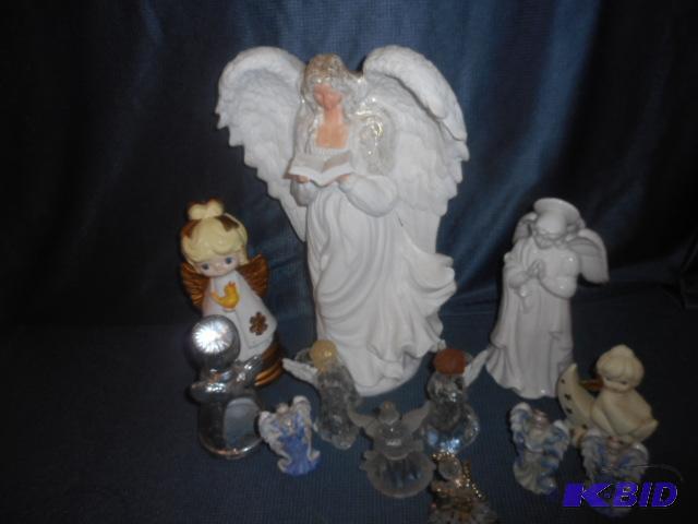 lot 38 image: Angels