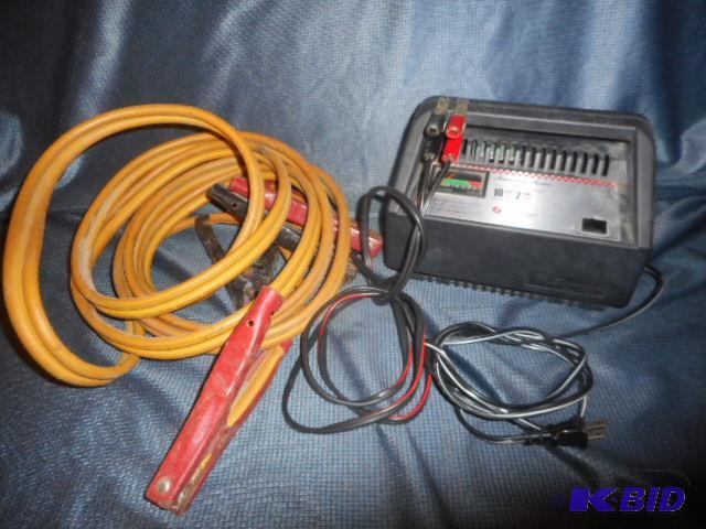 lot 58 image: Battery charger