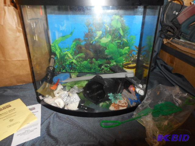 lot 79 image: Aquarium