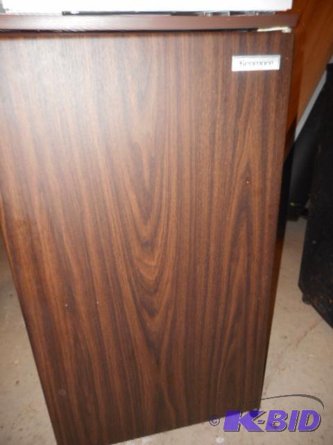 lot 80 image: Kenmore Refrigerator