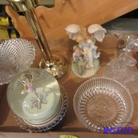 lot 91 image: Hallmark glass angel