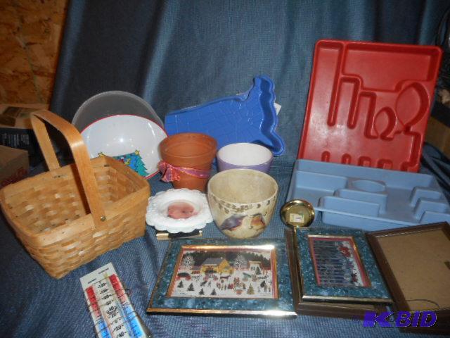 lot 93 image: Jello Molds, Baskets, Frames