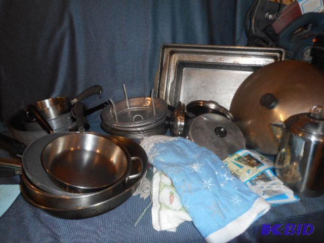 lot 95 image: Cookware