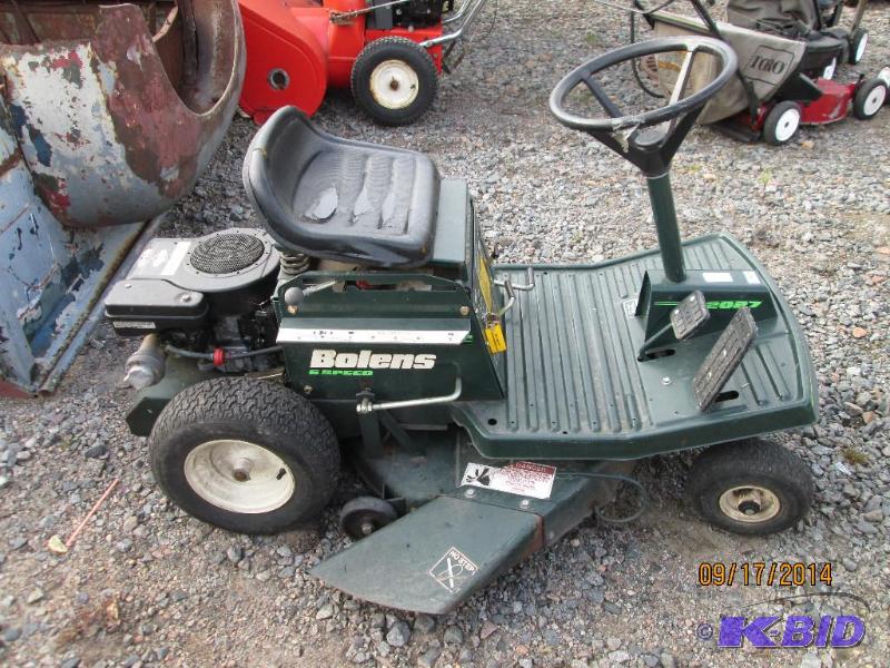 Bolens 8HP Lawn Tractor Condition Is Unknown LE Lawn Snow