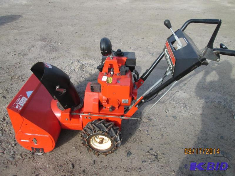 lot 13 image: Gilson 6HP 24" Snowblower, Electric Star...